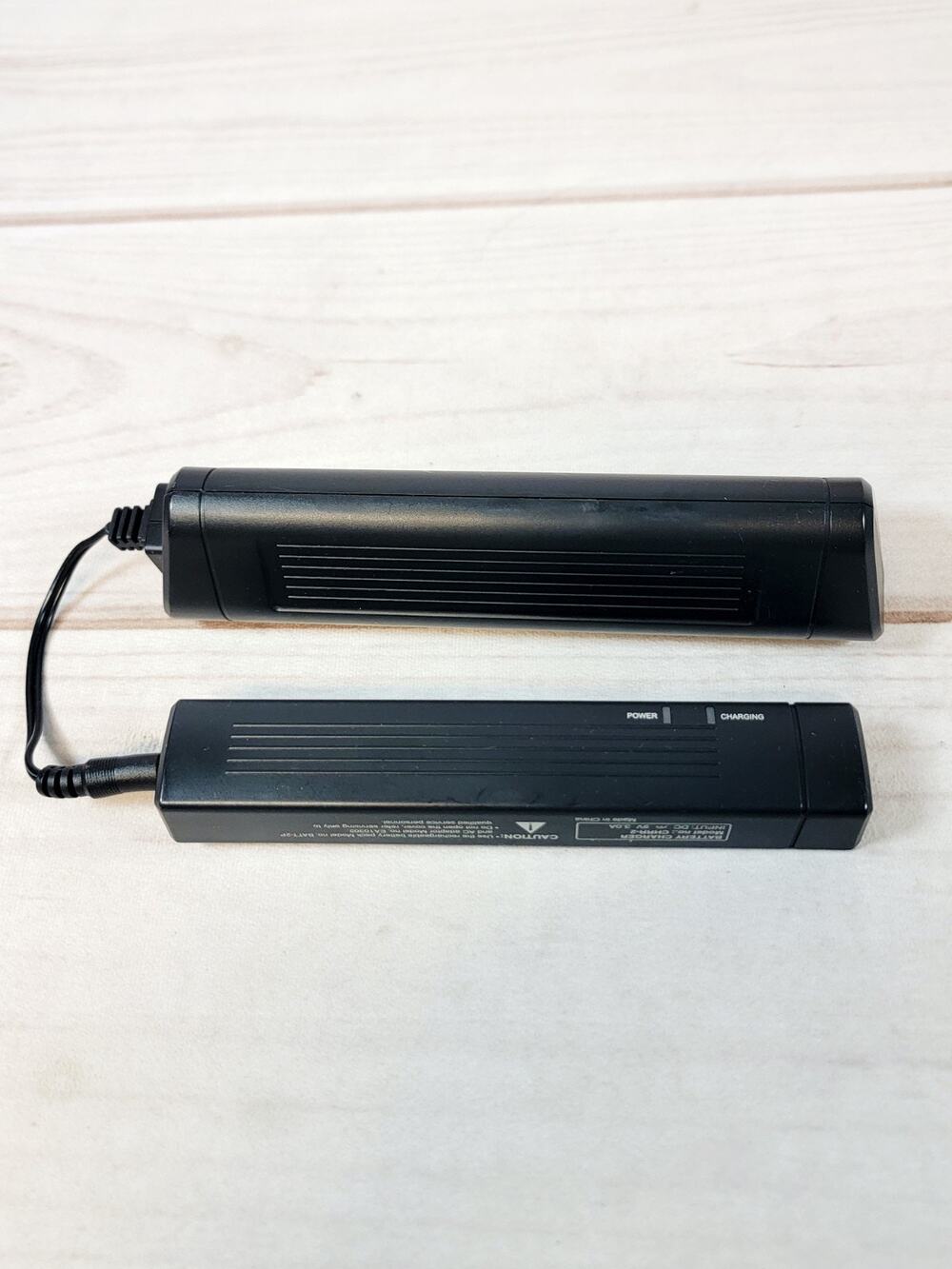 CHRR-2 Battery Charger BATT-2P Rechargeable Battery Pack No AC Adapter UNTESTED